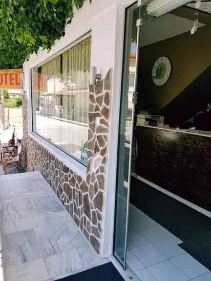 Hotel Paralia Nea Karvali Eksteriør bilde