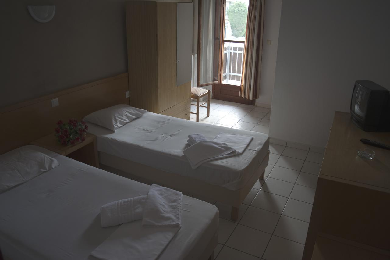 Hotel Paralia Nea Karvali Eksteriør bilde