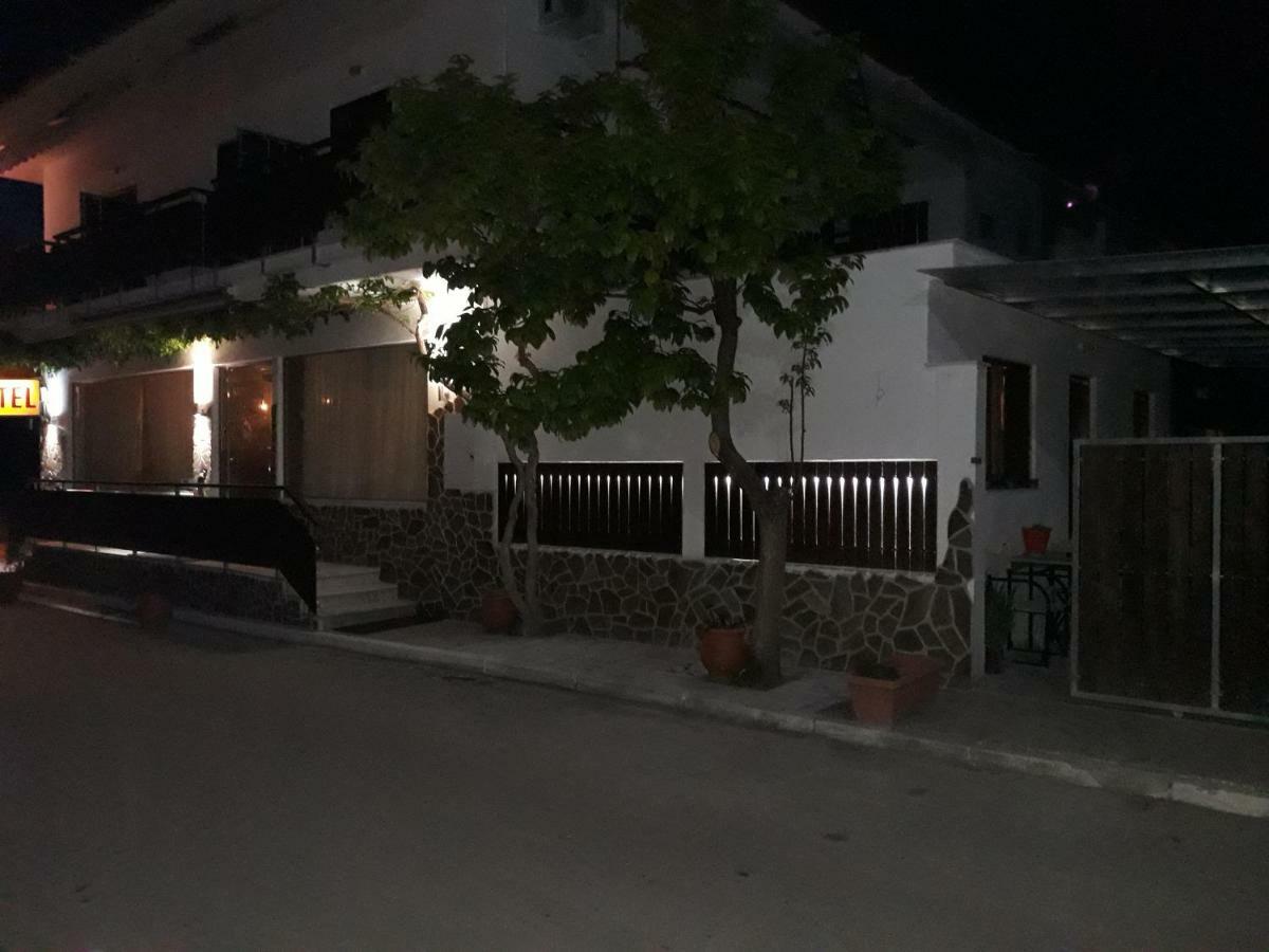 Hotel Paralia Nea Karvali Eksteriør bilde